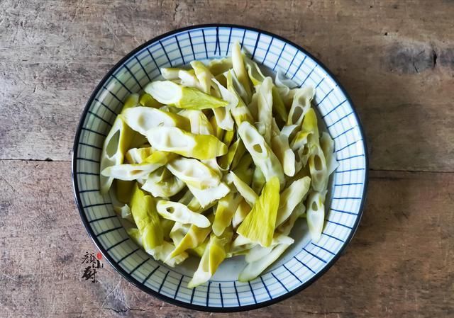  家人|7月，宁可不吃肉也要吃这菜，做一盘成本不到3元，家人爱吃