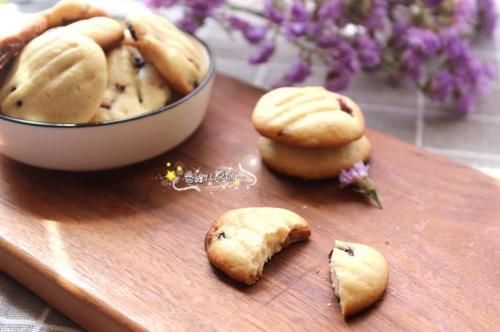  面粉|1个鸡蛋1碗面粉，简单3步就做出的小点心，酥的掉渣，1分钟学会