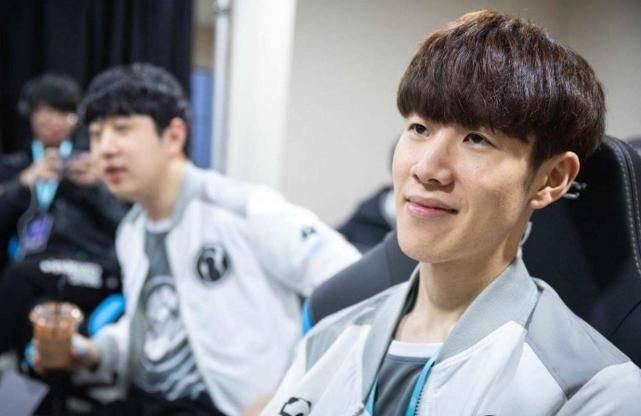  中路|IG最新变阵:Theshy重回中路，韩国归来的他来打上单!