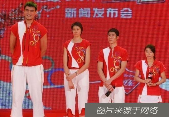 国际象棋|钟爱“老外”的体坛女神，奥运冠军也是如此，最后一位只想嫁黑人