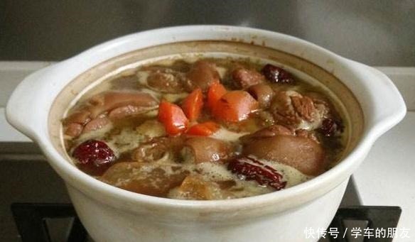 炖煮|为啥你炖的羊肉膻味越炖越重饭店后厨除了焯水,这一步更关键