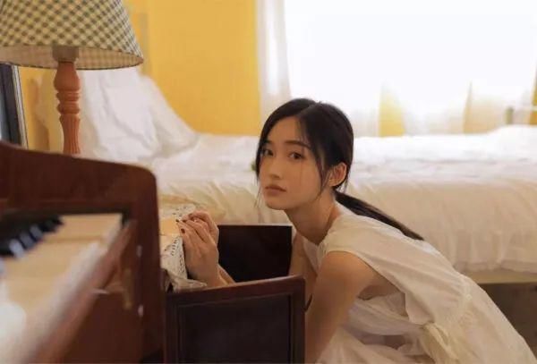  模特|【摄影讲评】顺光、侧光、逆光怎么用 第1268讲？