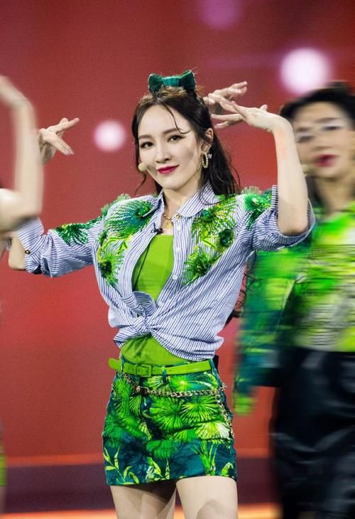  丹妮|《浪姐》最新排名：孟佳、万茜、李斯丹妮居前三，伊能静垫底