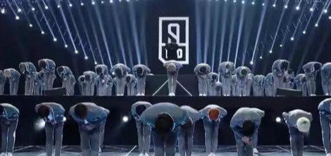 重生|蔡徐坤与资本的博弈,32亿违约金下的涅槃重生