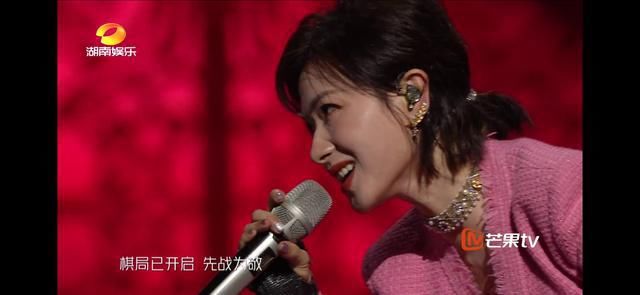  姐姐们|全员假唱，张雨绮嘴型都懒对，嘉宾却卖力挑战，《浪姐》是个笑话