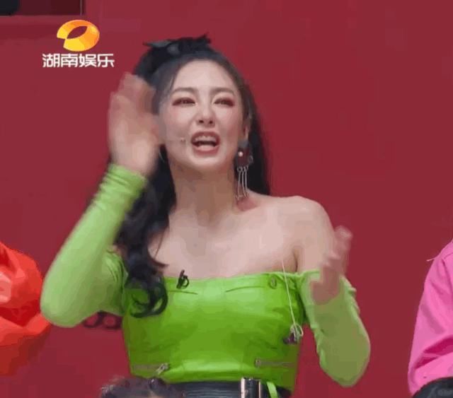  小看|只会持靓行凶？小看她了