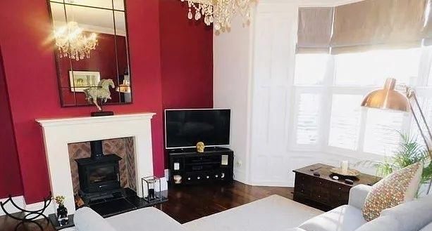  约合人民币|夫妇价值155万别墅因为疫情卖不出去，挂9元甩卖