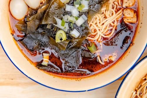 打包|天呐!让人专程驱车上百公里来打包的炸酱面,竟在襄城藏了24年!