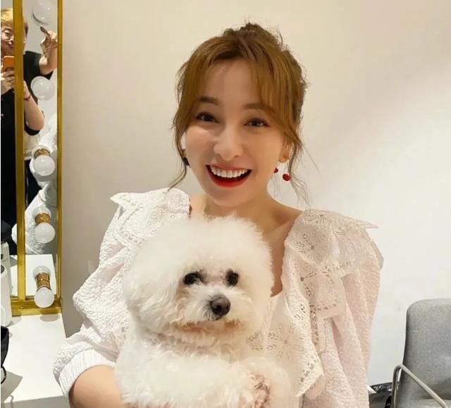  泰国|吴昕上一个真人秀节目，在节目中自曝自己的泰国餐厅，年流水2亿