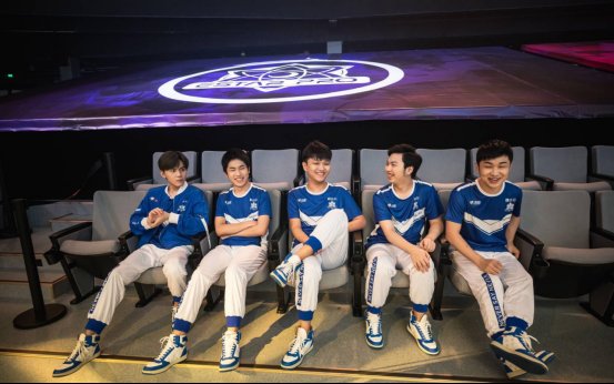  内定|KPL：ES官宣主教练，老林早已被内定，这是亲自去还冠军？