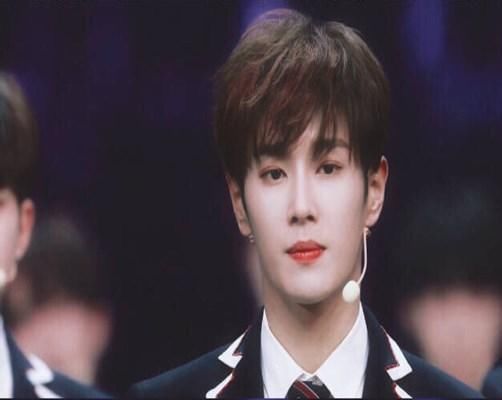  周艺轩|人红是非多！王一博队友周艺轩李汶翰被曝“蹭”热度，你怎么看？