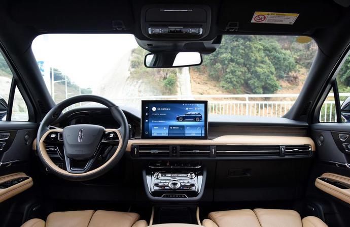  林肯|25万提辆林肯冒险家值吗？行驶2000公里后，车主憋了几句话要说！