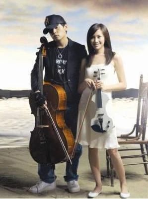  上演|《浪姐》现实一幕上演，别人都在吃谁注意袁咏琳？一人一桌好真实