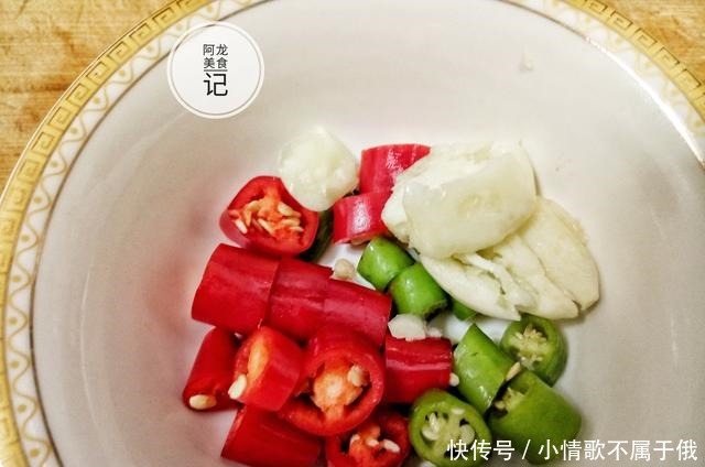 美食|豇豆一炒就又老又柴不要直接下锅了,多加这一步,鲜嫩可口