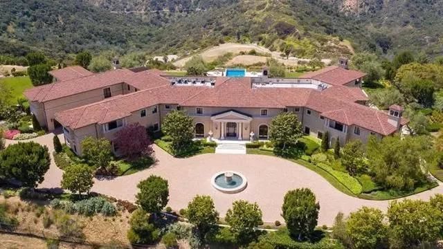 太爱|哈里和梅根爱子小阿奇即将迈出“第一步”太爱美国生活