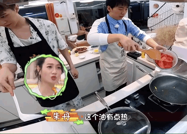  居然|郭麒麟和范丞丞录做饭节目，居然叫外卖，朱丹都看不过去了