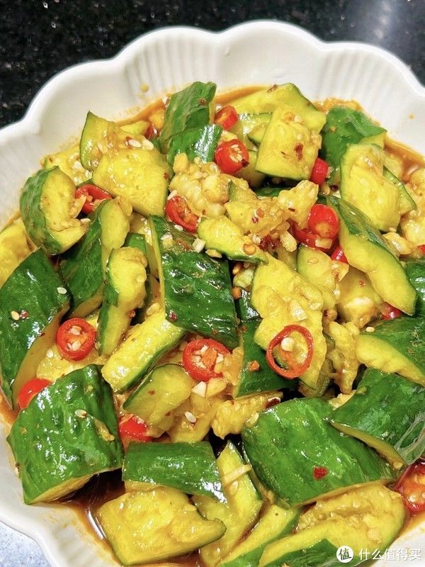 夏天吃什么食物可以消暑(夏天多吃这些食物，消暑的同时还能养生！)