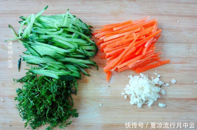 凉皮|凉皮最简单的做法,不揉面,不洗面,口感筋道有嚼劲,一碗吃不够