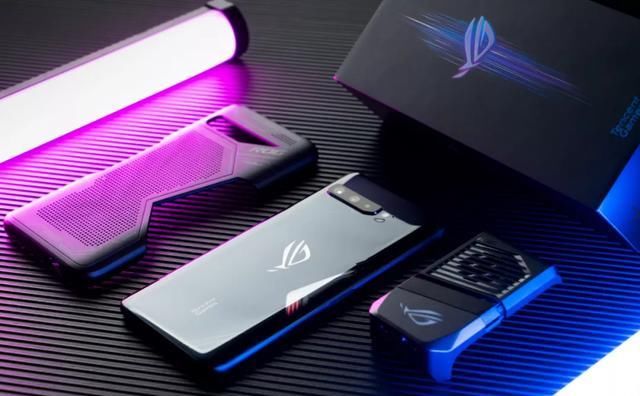  手机|重度手游玩家的“超大杯”游戏手机，ROG游戏手机3首发评测