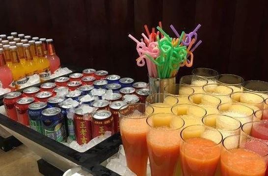 冷冻的海鲜|吃自助餐时,聪明人从来不拿这4种食物,老板一看便知是“内行”