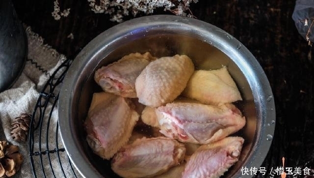  厨神|炸鸡外面太贵自己做麻烦，错！一招教你秒变厨神，比卖的还酥香