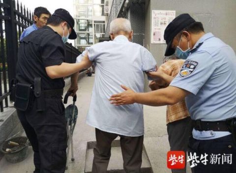  散心|九旬老人出门散心体力不支 民警暖心护送回家