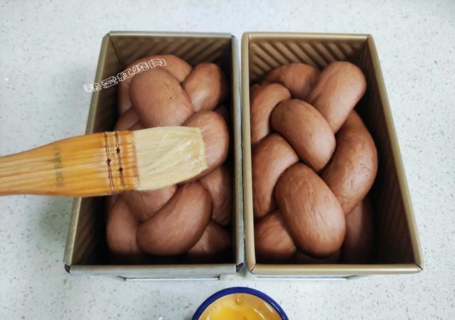 面包|辫子面包容易断筋,自打用了这办法,次次成功心情超好你也试试吧