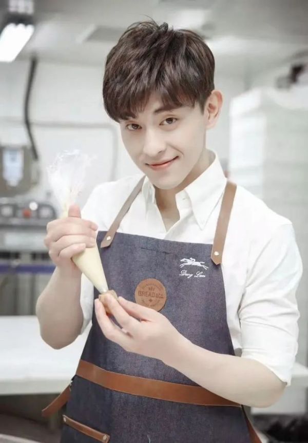  原创|原创被嫌弃接综艺不拍戏，他也开始大量脱粉被回踩了？