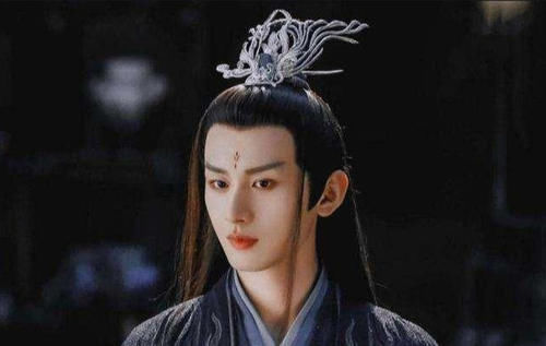 走红|凭借《琉璃》走红的成毅,这个“八月男友”和想象中的不太一样