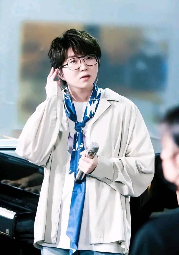  音乐|大男孩儿毛不易，为何却被众人吐槽江郎才尽