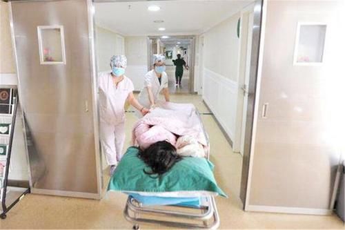  陪产|孕妇做胎心监护，碰见陪产老太太问：“知道是女孩为什么还留着”