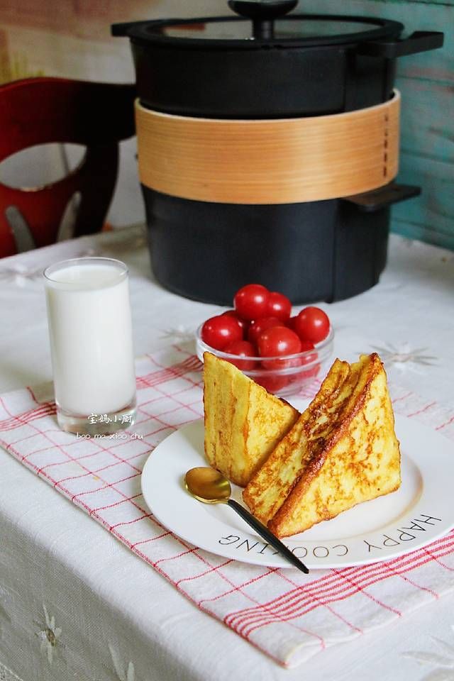  吐司|令孩子着迷的早餐，水果馅、蛋奶皮，不放糖自然香甜，3分钟搞定