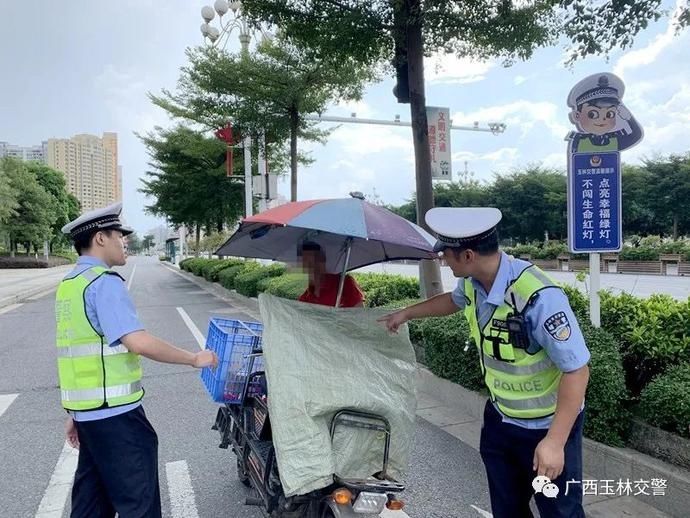 工作|玉林市公安局党委委员、副局长覃科到电动车学习点检查工作