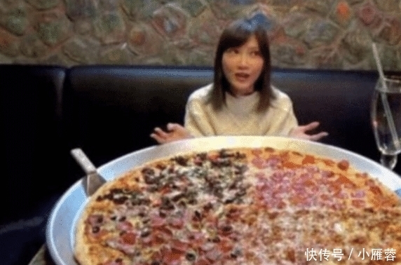 打败|日本大胃王,直播吃82寸披萨,被旁边水杯打败了,网友:老套路