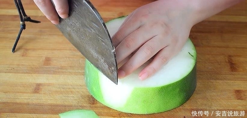  适量|冬瓜最近火了，吃了30年，这做法第一次见，出锅就抢光