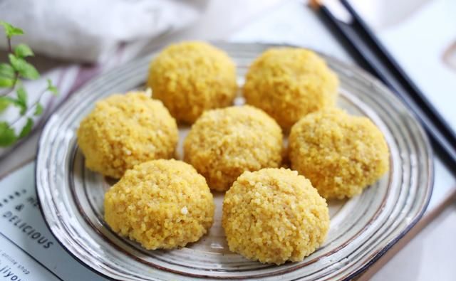 口感|高蛋白低热量的鸡胸肉丸,做一次够吃7天,减肥期间吃最好了