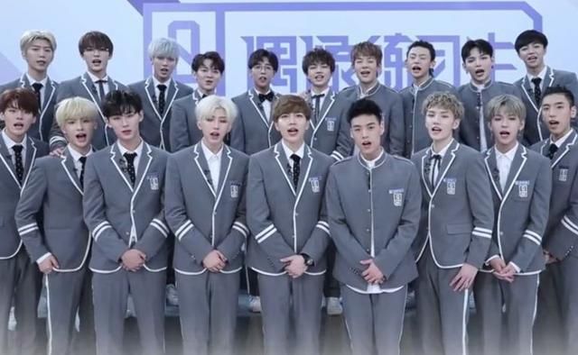  欣慰|《少年之名》李希侃C位，张艺兴表情欣慰，粉丝将会员开到四百年