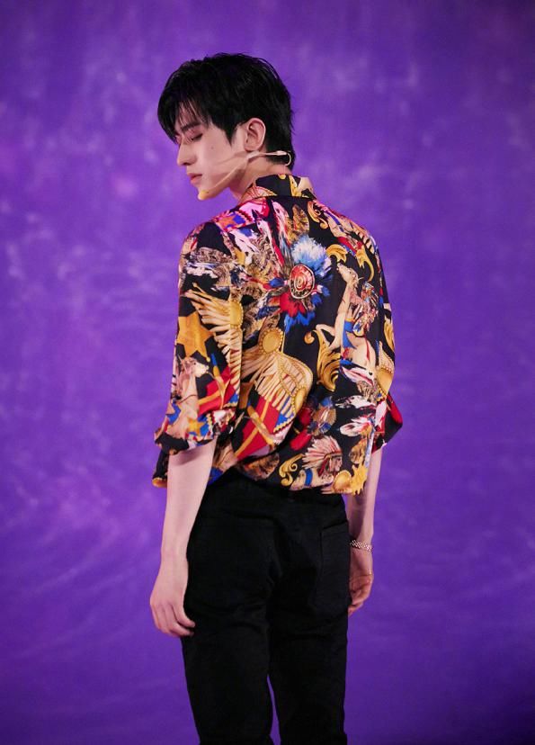  青春|青春芒果夜正式官宣：蔡徐坤压轴出场，张杰谢娜有望同台，半个姐姐团都来了