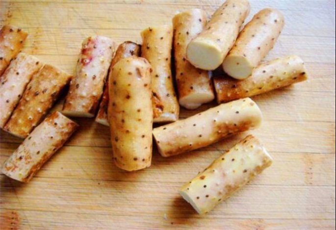 现象|原来山药去皮这么简单,一根筷子就搞定可惜很多人不懂,都学学