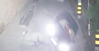  始末|【无语】醉驾男子撞翻车又爬回车内酣睡 还原事件始末