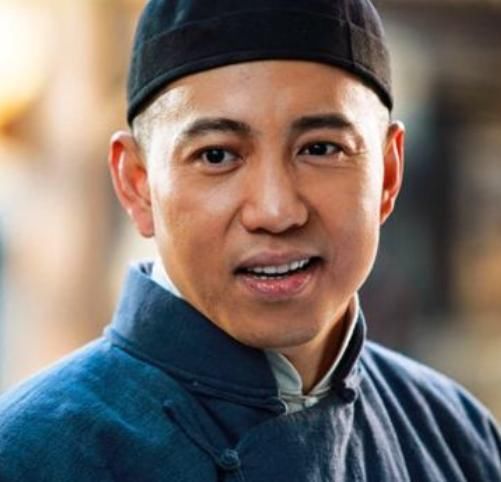 片段|2013年,“敬业”的谷智鑫不用替身,从马上摔下来,差点残疾