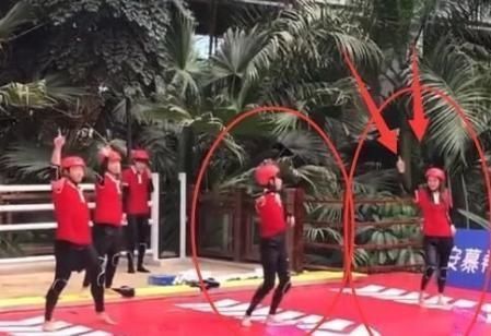  蔡徐坤|跑男：蔡徐坤孟美岐跳《无价之姐》，前者被吐槽，后者动作超专业