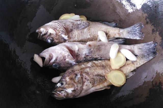  保证|炖鱼汤的时候，牢记这3个小窍门，保证鱼汤鲜美，一点都不腥