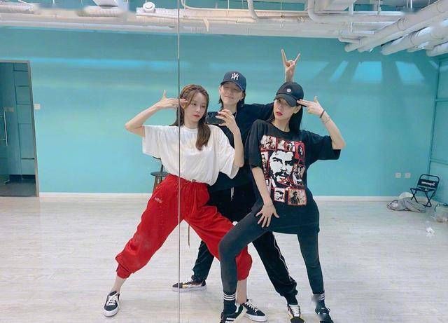  分钟|《浪姐》零宣传上线，20分钟点击率破千万，姐姐们“全开麦”获赞