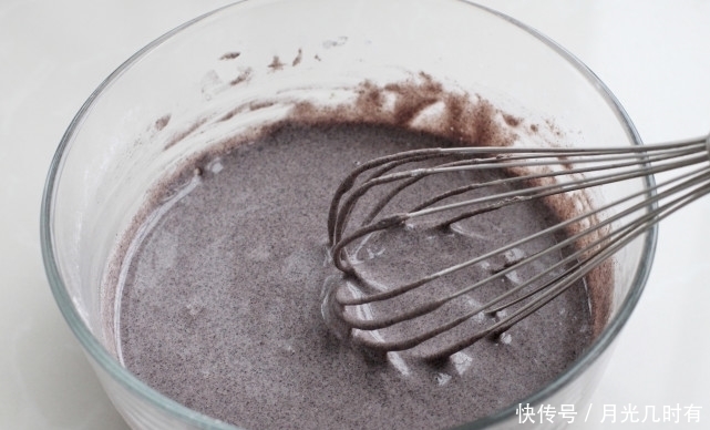 蛋白|无需揉面不用发酵,制作营养蒸糕当早餐,放锅里一蒸好吃还不上火