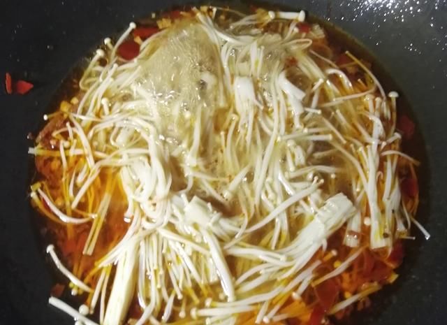 豆腐皮|天热豆皮金针菇这么做,吃得才够味,鲜嫩滑爽开胃,简单好吃下饭