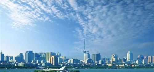  发展提供|苏北唯一一个二线城市，GDP已突破7000亿，有望晋升为新一线城市