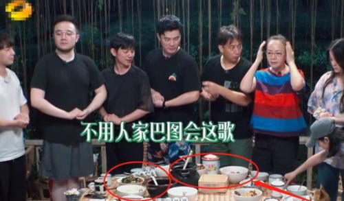  一人动|《向往4》黄磊做小龙虾，却遭众人嫌弃？唯独陈赫一人动筷子！