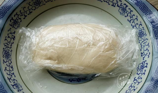 面粉|面粉别炸油条了,试试这样做,柔软香酥,保证吃一次就念念不忘