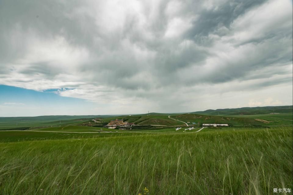 风雨雷电|贝子庙+中蒙边境+草原露营 乌珠穆沁 风雨雷电绿浪秘境行路书